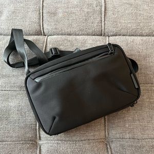 Alpaka Element Tech Case. Black. Like new.